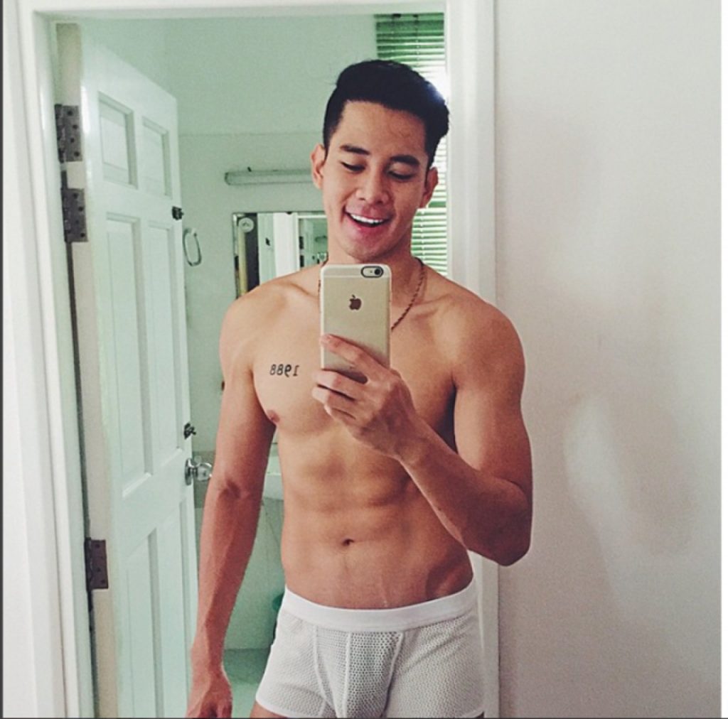 Hồ Vĩnh Khoa khoe cu bất ngờ nude phát hãi Vua quần sịp đồ chơi tình dục nam