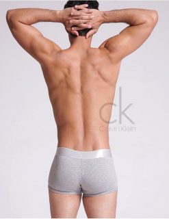 quan-calvin klein-ck