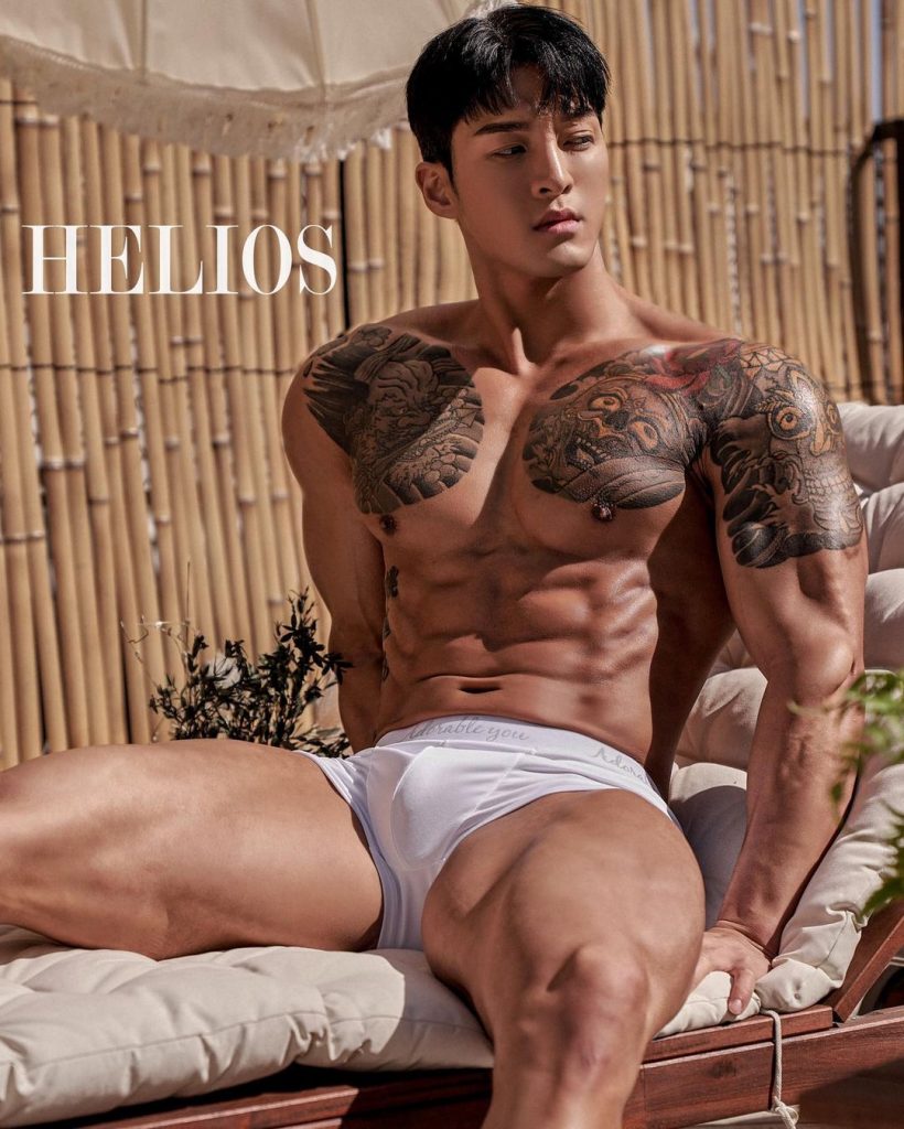 Quần sịp trắng của trai Hàn Quốc luôn mang đến sự khỏe khoắn, mạnh mẽ cho các chàng trai. Hãy xem ngay hình ảnh của quần sịp nam độc đáo này và cảm nhận sự thoải mái, tiện lợi mà nó mang lại.